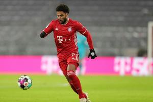 Bayern in Augsburg mit Gnabry