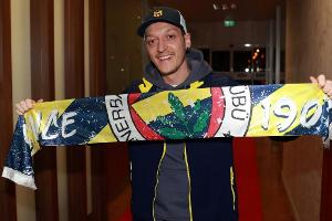 Podolski: Freue mich über Wechsel von Özil