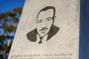 NBA würdigt Martin Luther King: "We Must Learn"