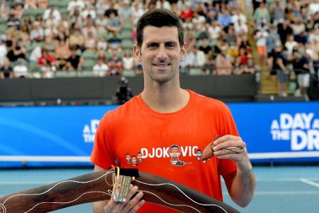 Djokovic bei Rückkehr auf den Tennisplatz mit Kurzprogramm