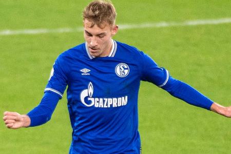 Wurde in seinen ersten Zweikämpfen düpiert und wirkte anfangs mächtig desorientiert. Berappelte sich zwar langsam, leistete ...