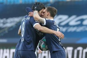 2. Liga: Bochum pirscht sich an HSV heran, 96 feiert Derbysieg