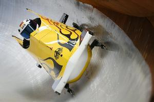 Deutlicher Vorsprung: Friedrich im Altenberger Schnee auf Gold-Kurs