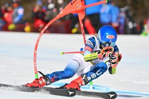 Ski-WM: Shiffrin führt im Riesenslalom - aber nur knapp