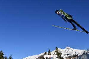 Skispringen: Selina Freitag in Rasnov auf Rang 26 - Kramer verliert Gelb