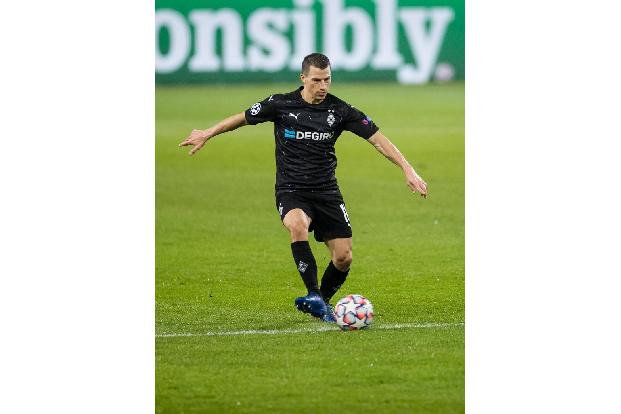 Hatte in der Defensive mit häufig wechselnden Gegenspielern zu kämpfen und fand darauf nicht immer die optimalen Antworten. ...