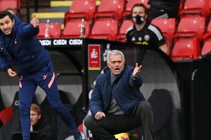 Mourinho stichelt: Erfolg mit Chelsea "nicht sehr schwierig"