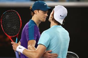 Mitreißende Nachtschicht: Shapovalov ringt Sinner nieder