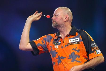 Darts: Comebacker van Barneveld sichert sich PDC-Tourkarte