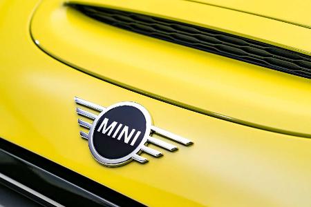 Mini (2021) Facelift: Neue Front und funky Mehrfarb-Dach