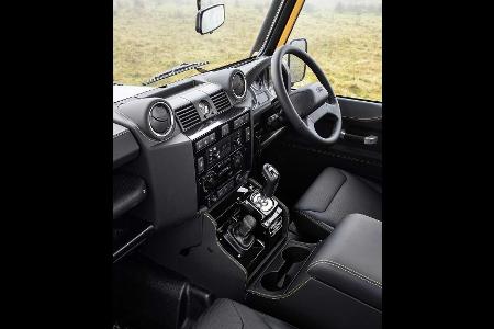Land Rover Defender Works V8 Trophy: Camel lässt grüßen