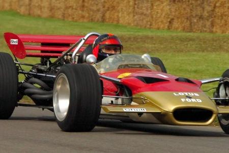 Für die Fahrer ist der Lotus 49B aufgrund seines tiefen Schwerpunkts ein Genuss. Optisch sieht es da schon anders aus.