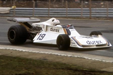 Beim Surtees TS19 verschmelzen 1976 Flügel und Karosserie. Schön ist es nicht unbedingt, dafür definitiv einzigartig.