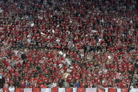 Platz 19: Olympiakos Piräus - 142 Punkte (128 Spiele)