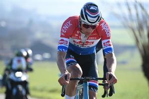 Strade Bianche: van der Poel triumphiert vor Alaphilippe und Bernal