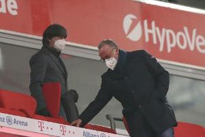 Entscheidung im Mai: Löw hält Tür für Weltmeister-Trio offen