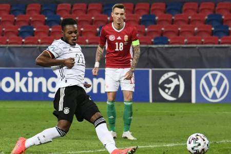 Baku trifft doppelt: U21 gewinnt Geduldsspiel zum EM-Auftakt