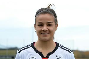 Mit 27: Ex-Nationalspielerin Lotzen beendet ihre Karriere