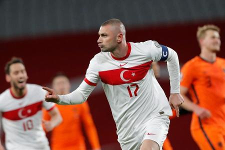Yilmaz-Dreierpack: Türkei schockt Niederlande