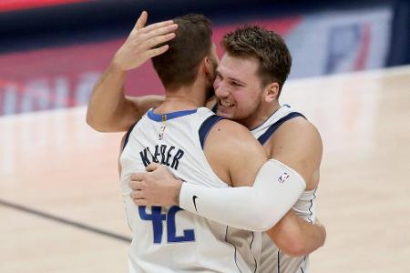 Kleber glänzt bei den Mavericks - und bekommt den Gürtel