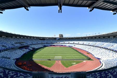 Stromausfall: Spanier duschen in Tiflis bei Handy-Licht