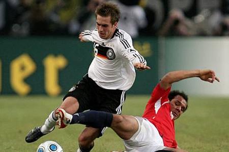 Zeigte auf der linken Außenbahn seine gewohnten Dribblings: Bayerns Philipp Lahm (l.)