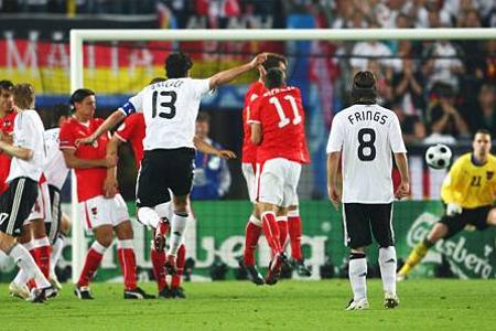 16.06.2008, GER - AUT 1:0 (EM): Michael Ballack erlöst Deutschland mit seinem fulminantem Freistoß-Treffer zum 1:0
