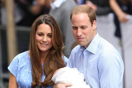 ...erblickte der Sohn von Prinz William und Herzogin Catherine das Licht der Welt. Und die stolzen Eltern ließen sich nicht ...