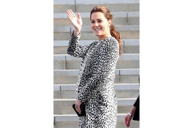 ...stand eine große Neuigkeit ins Haus: Herzogin Catherine war erneut schwanger - Prinz George sollte ein Geschwisterchen be...