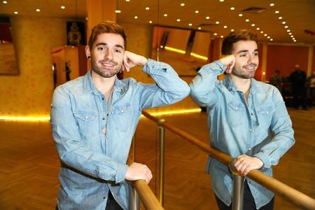 ...Tanzen eine ernstzunehmende Angelegenheit ist, bei der man sich nicht blamieren will. 