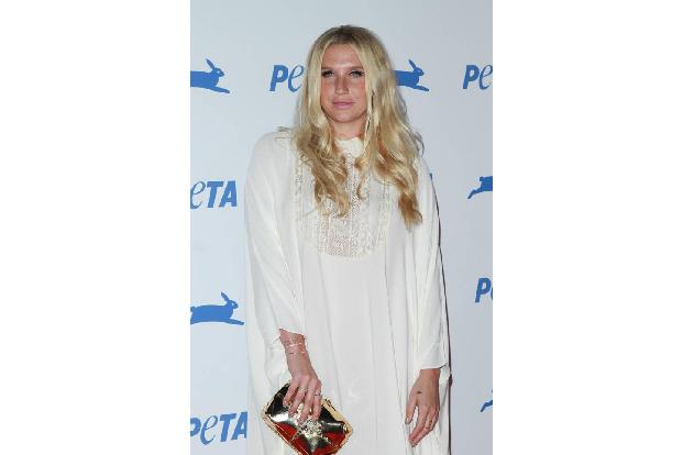 ...und Tierliebhaberin Kesha verzichtete ebenso auf ein Accessoire in Form einer männlichen Begleitung. Wer allerdings nicht...