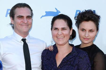 ...die Geschwister Phoenix. Auch Schauspieler Joaquin hat ein Herz für Tiere - genau wie seine beiden Schwestern Liberty und...