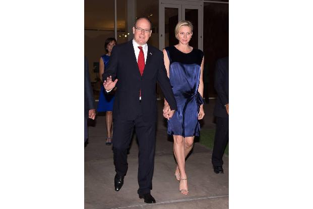 ...scheint sich das Fürstenpaar besser denn je zu verstehen. Der Druck Nachwuchs zu bekommen und am besten noch einen Thronf...