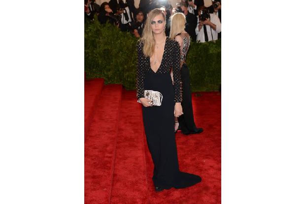 Glaubt man dem amerikanischen Promi-Portal Just Jared, so soll Cara Delevingne auf der Gästeliste des MET Balls stehen. Die ...