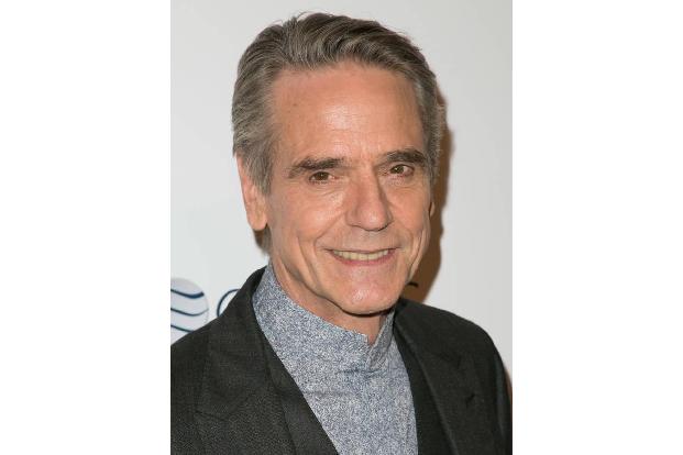 ...als Vater. Max Irons ist der 29-jährige Sohn von Jeremy Irons, der 1991 für 