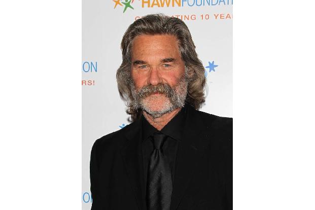 ...Kurt Russell aber auch ziemlich ähnlich! Und auch von Wyatts mütterlicher Seite trugen ein paar gute Gene zum tollen Auss...