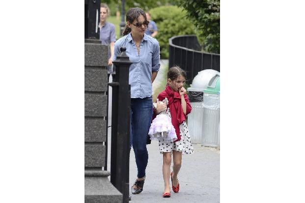 ...New York, sie schwor Scientology ab und wollte nur noch ihre Ruhe haben. Doch nun will die brünette Schauspielerin wieder...