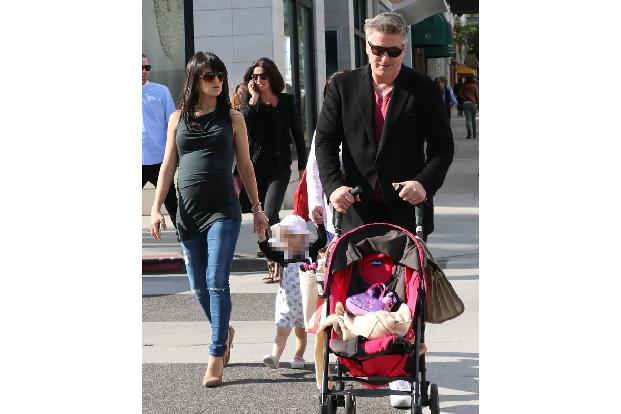 ...einfach nur die Gewissheit, mit Alec einen liebevollen und fürsorglichen Ehemann und Vater an der Seite zu haben. Hilaria...