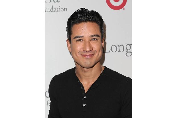 ...durfte sich Alessandra am selben Tag auf der anderen Seite der USA über einen Fernsehauftritt freuen. Sie wurde von Host ...