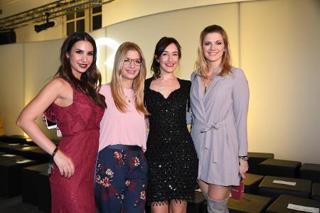 imago images Spöttel Picture mit GZSZ Kolleginnen.jpg