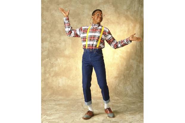 ...trifft auch auf diesen jungen Mann mit Hochwasser-Hosen und Hosenträger zu. Die meisten kennen den lebenden, modischen Fe...