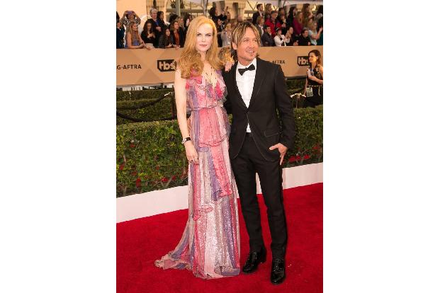 ...Nicole Kidman, die ihren Keith Urban trotz des deutlichen Größenunterschiedes schon seit Jahren die Treue hält. Denn...