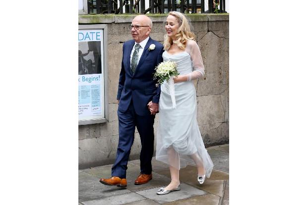 ...erst kürzlich Jerry Hall bewiesen, die Rupert Murdoch Anfang März geheiratet hatte. Sie ist nicht nur deutlich größer als...