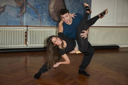 ...da noch groß aus dem Gleichgewicht bringen lassen. Hartes Training zahlt sich eben aus. Und das Pietro Lombardi dabei auc...