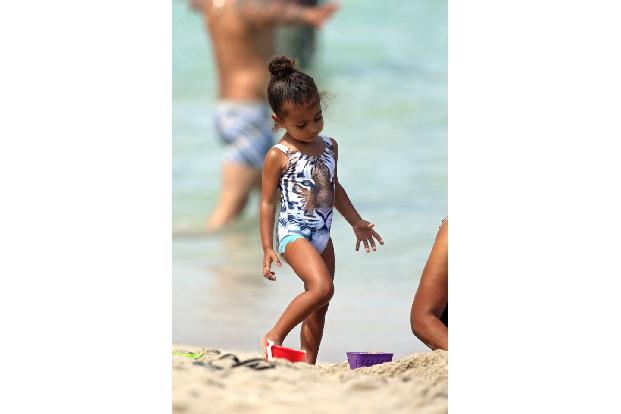 ...am Wochenende noch voll auf ihre Kosten kommen. So ging es für die Zweijährige nur kurz nach dem entnervten Shopping-Trip...