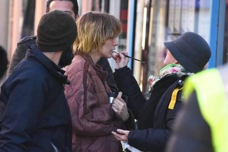 ...haben die Maskenbildner wirklich ganze Arbeit geleistet! In dem Streifen spielt Blake eine Spionin, deren Familie bei ein...