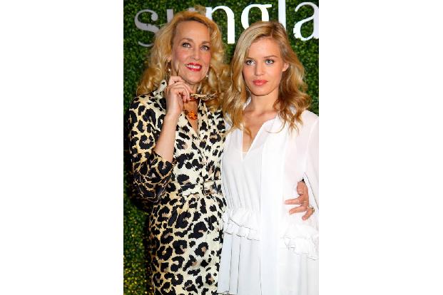 ...dürften bei Georgia May Jagger und Co. der Nachname Türen in der Modewelt öffnen und ihre Mutter Jerry Hall noch...