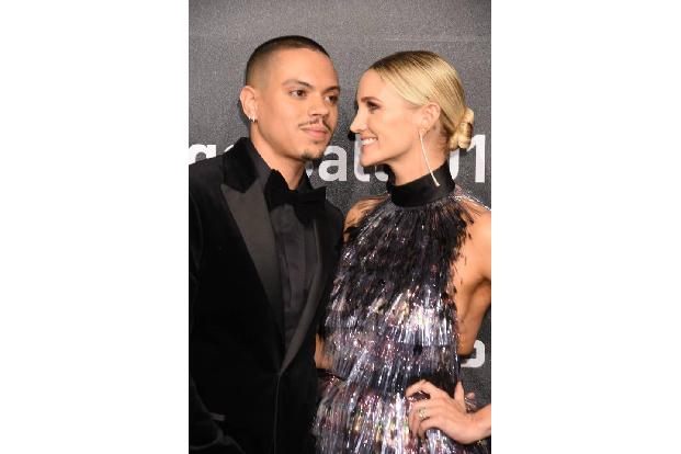 Das Traumpaar des Abends war ohne Zweifel Schauspieler und Musiker Evan Ross und Sängerin Ashlee Simpson. Nachdem sie über d...