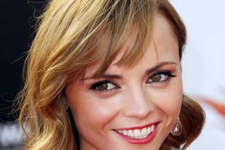 Heute ist die 36-Jährige kaum wiederzuerkennen. Auch wenn die ganz großen Rollen ausblieben, ist sie immer noch eine vielbes...