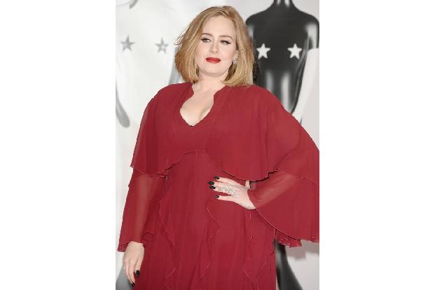 Sie hat eine der gefühlvollsten Stimmen und singt große Balladen wie keine andere: Sängerin Adele. Die Britin, die sich derz...